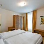 Aquazzurra Resort&aparthotel Hotel