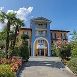 Aquazzurra Resort&aparthotel 4*