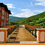 Aquazzurra Resort&aparthotel 4*