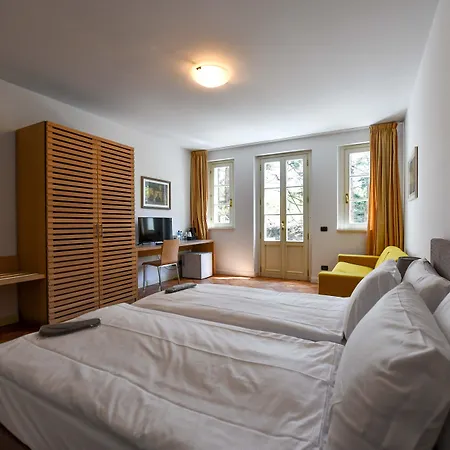 Aquazzurra Resort&aparthotel 4*