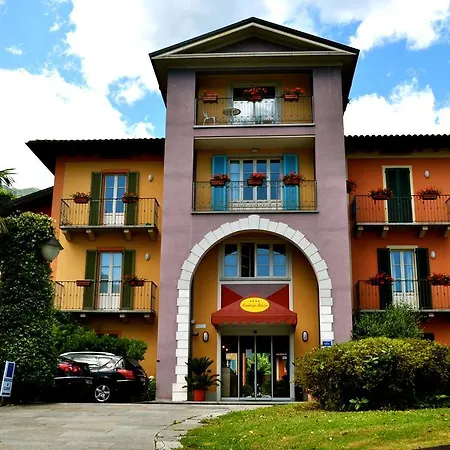 Aquazzurra & 4* 坎诺比奥