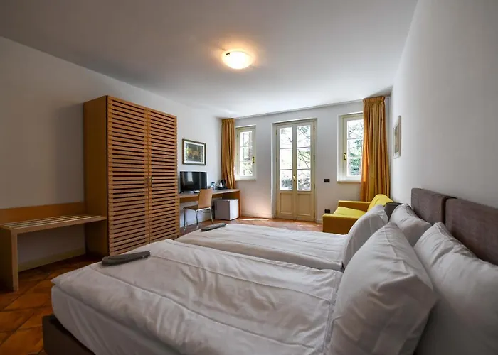 호텔 Aquazzurra & 4*