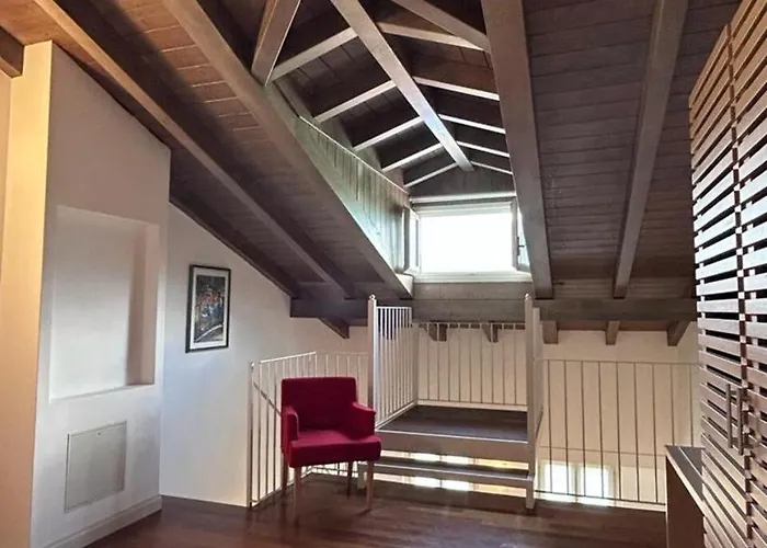 Aquazzurra & 4* 카노비오