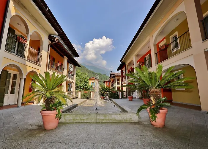 Hotel Aquazzurra & 4*