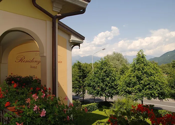 Aquazzurra & カンノビオ